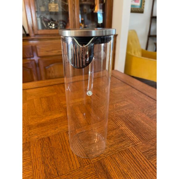 Click Clack Pitcher, Large/1.3 L/1.4 quart, Stainless Steel - Picture 5 of 6